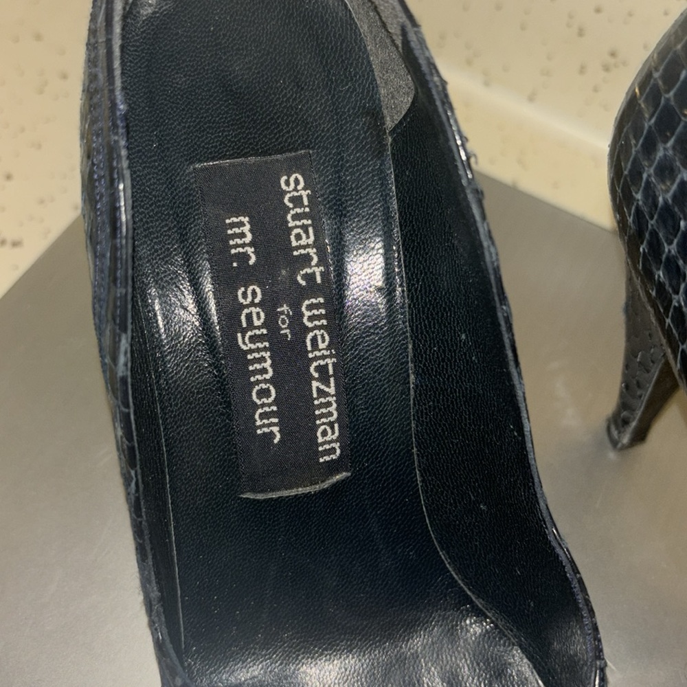 STUART WEITZMAN - Picture 6 of 11